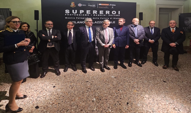 mostra fotografica Polizia di Stato Supereroi