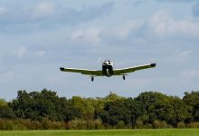 no aeroporto commerciale