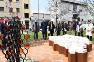 monumento Vittime scuola Devota Maculan