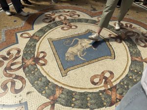 Galleria Vittorio Emanuele II Toro Ottagono restaurato