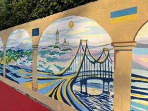murale collettivo per l’Ucraina